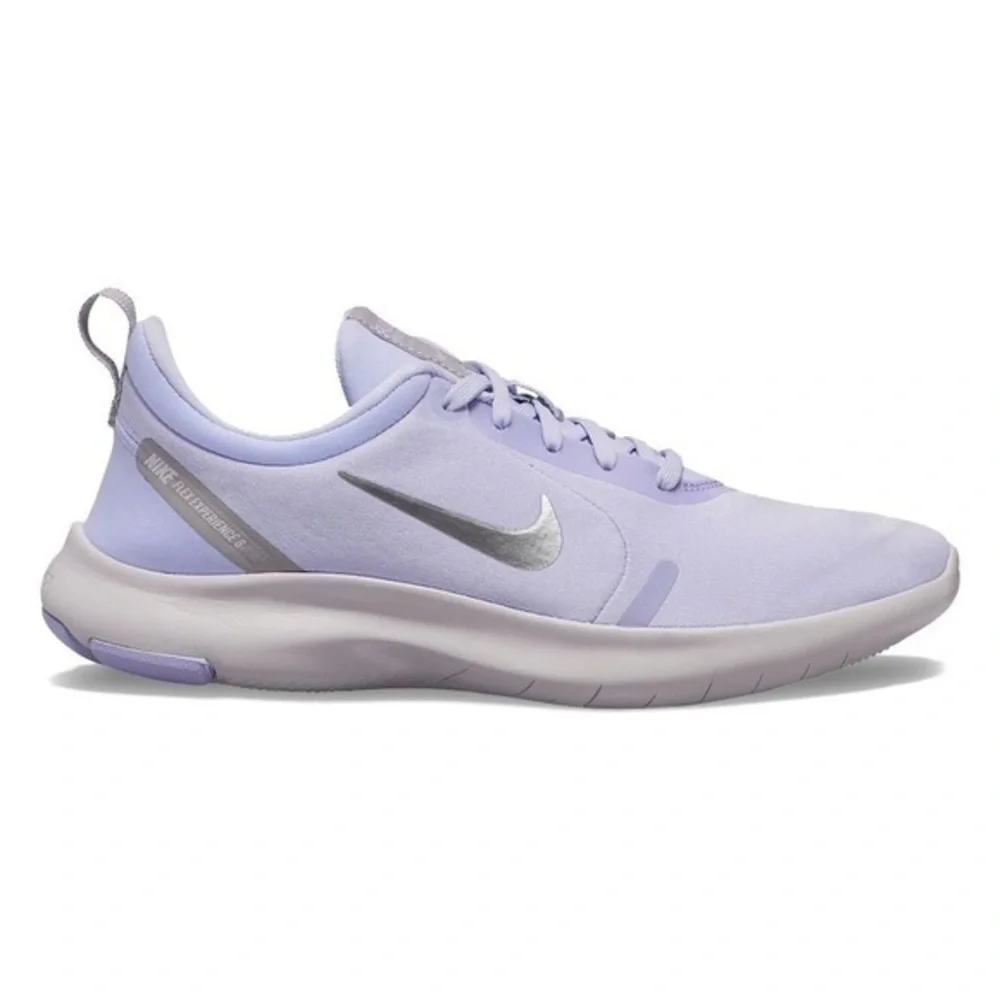 WOMENS US 7.5 NIKE SNEAKERS IN PURPLE❗️